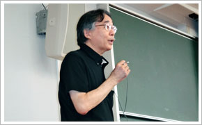 講義の様子山崎 章郎先生