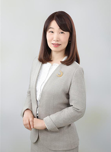 増島 麻里子
