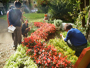 写真「癒の花ガーデン フラワーイベント」講義の様子1