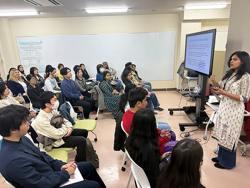 SIU（インド）受入 最終報告会の様子