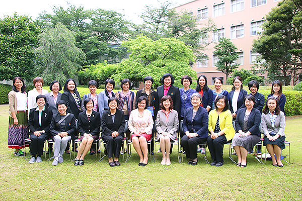 タイのコンケーン大学看護学部より17名の教員の皆様をお迎えしました 写真
